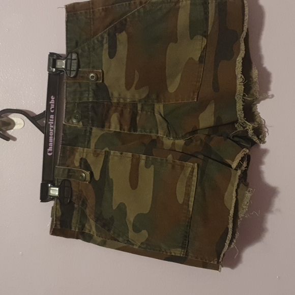 Camo Jean shorts - Picture 2 of 4